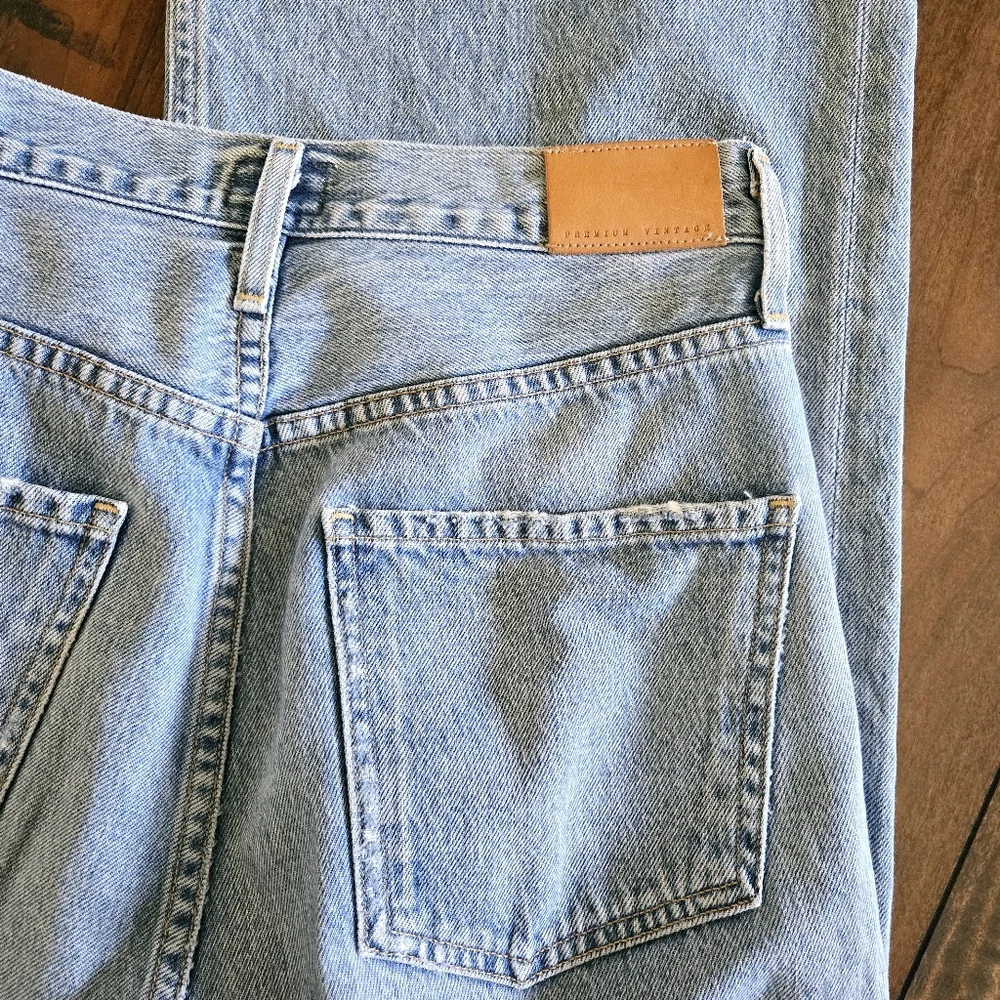 Citizens Of Humanity Sacha High Rise Wide Leg Button Fly Jean in Promise Size 26 - Picture 10 of 16